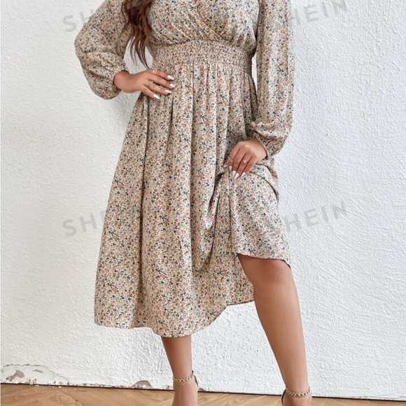 SHEIN Clasi Plus size (4X) Ditsy Floral Shirred Waist Dress - Picture 4 of 4
